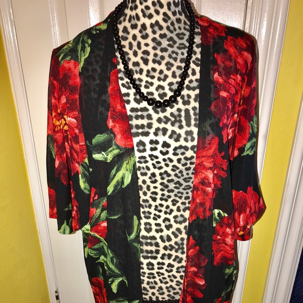 Red and Green flowered kimono/cardigan